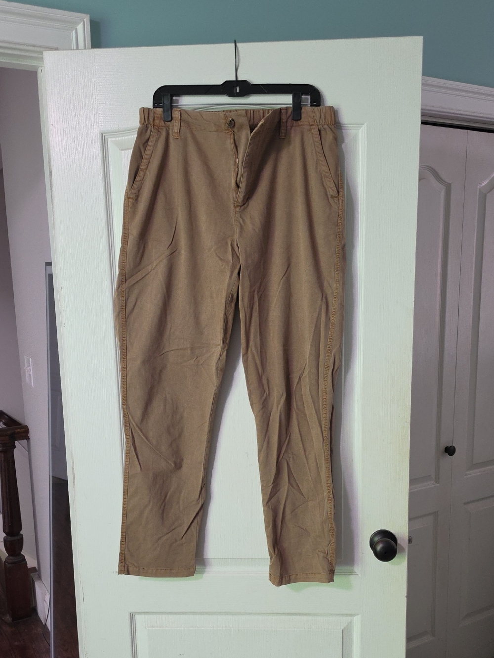 Old Navy Straight-Leg Chino Pants